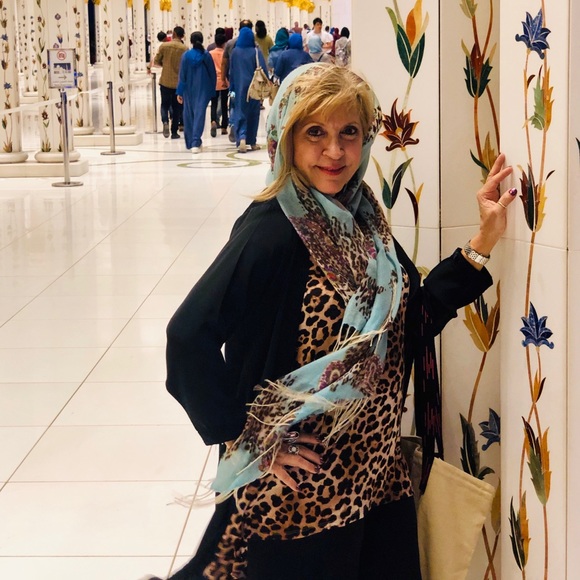 Fashionista with Style - Picture 2 of 8